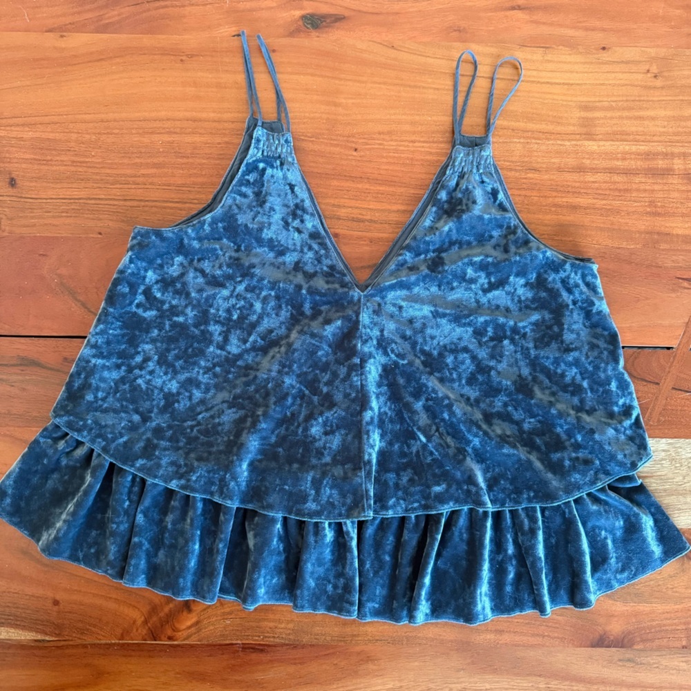 🦊 Aerie Dark Grey Velvet Camisole - Picture 3 of 7
